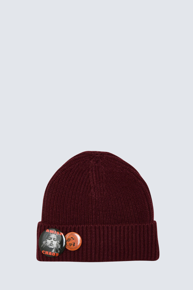 RIBBED HAT WITH PINS