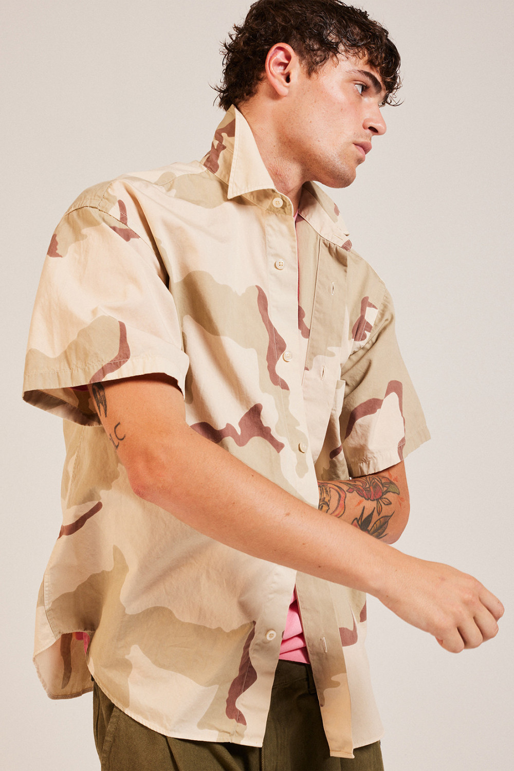 AMISH: DESERT STONE SHIRT WITH CAMOUFLAGE PRINT