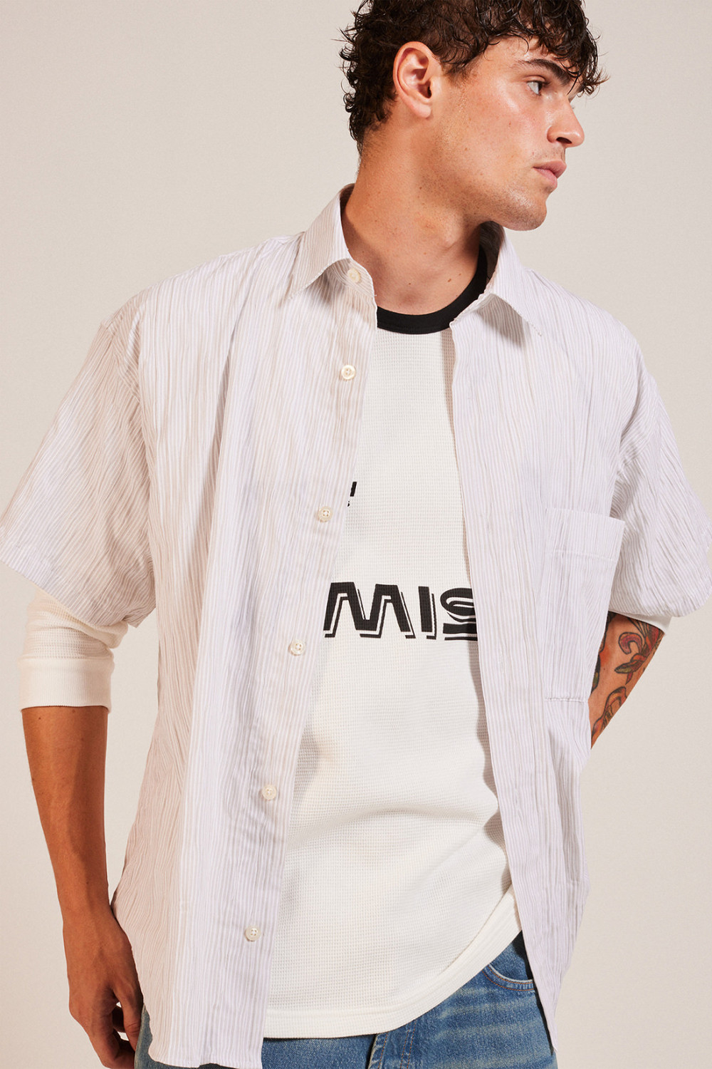 AMISH: DROPPED SHIRT IN STRIPED CRINKLE COTTON 