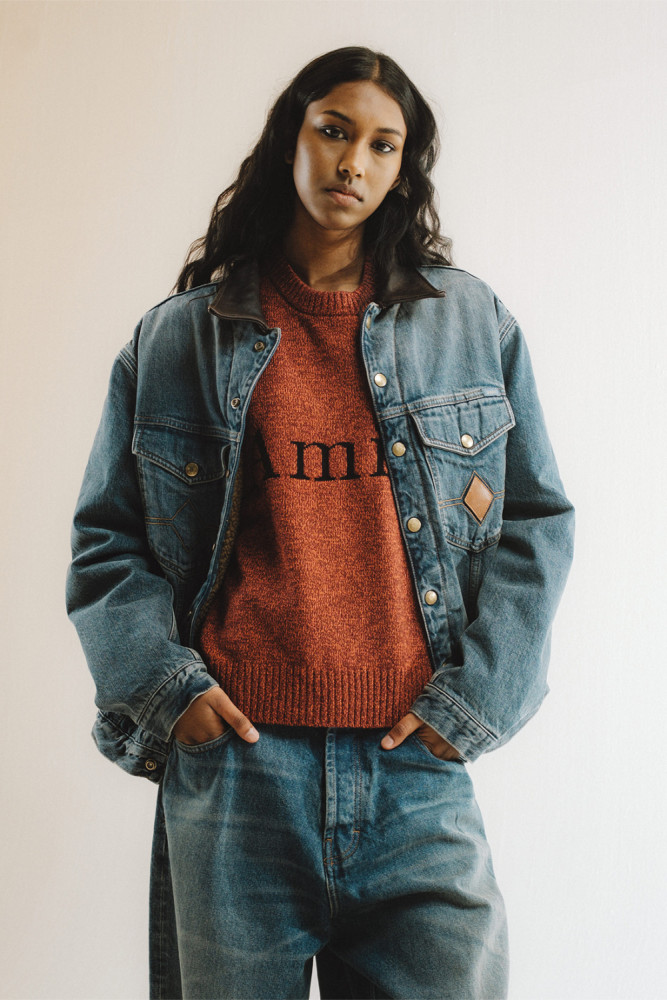CREW NECK SWEATER WITH LOGO