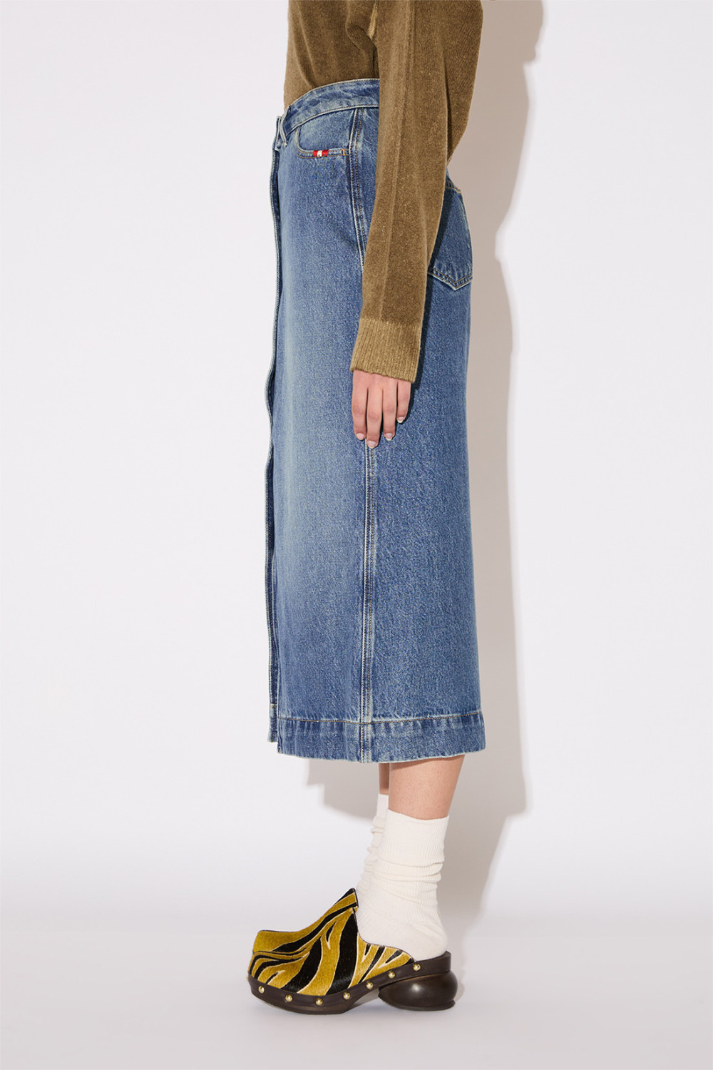 AMISH: GONNA WAVY IN DENIM