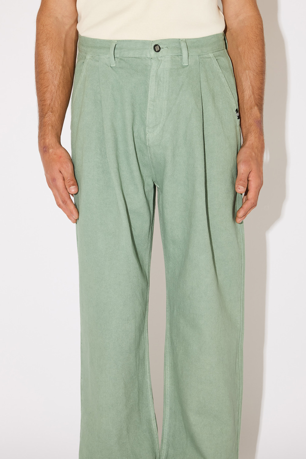 AMISH: NO GENDER PANTS IN DYED BULL