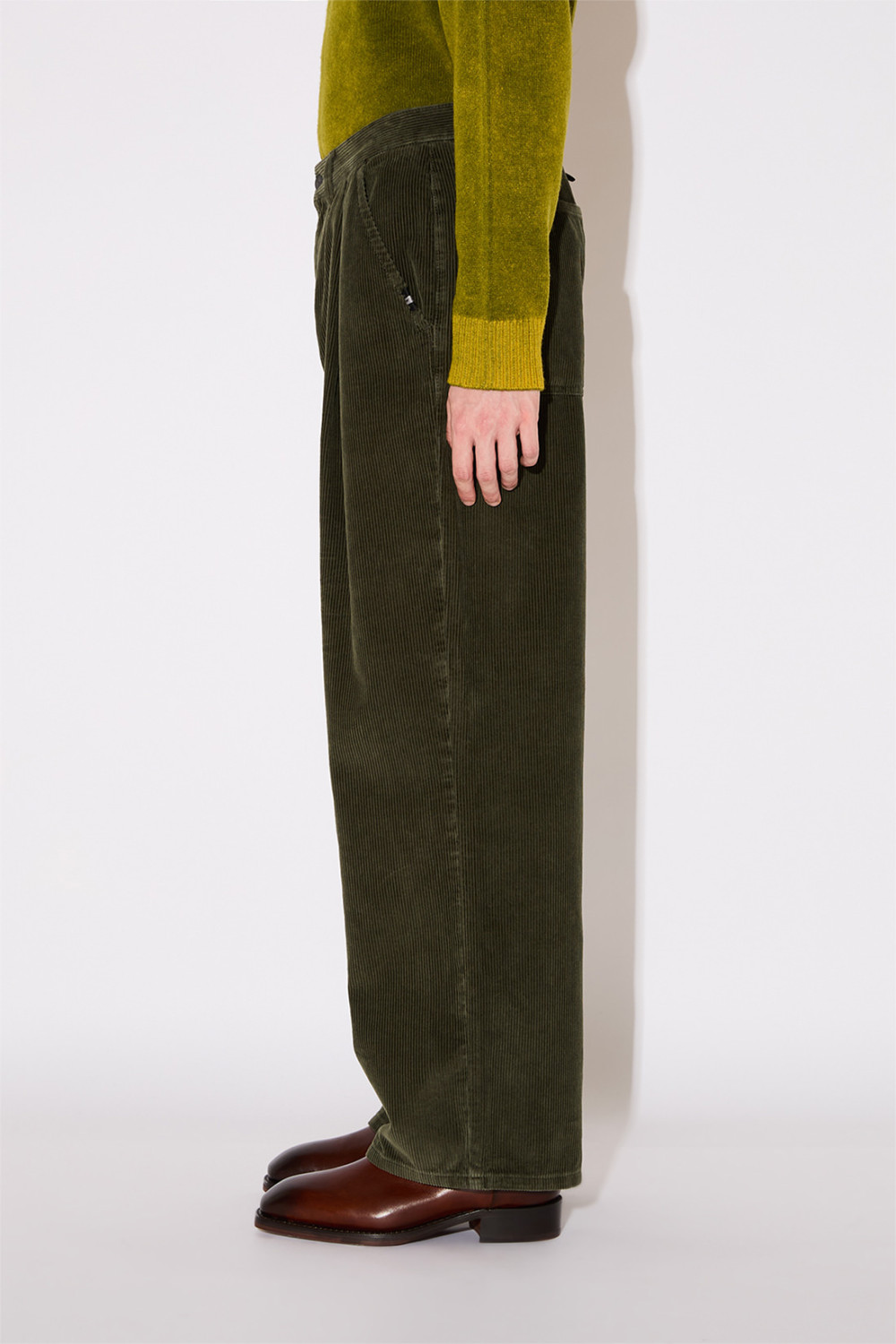 AMISH: NO GENDER PANTS IN VELVET