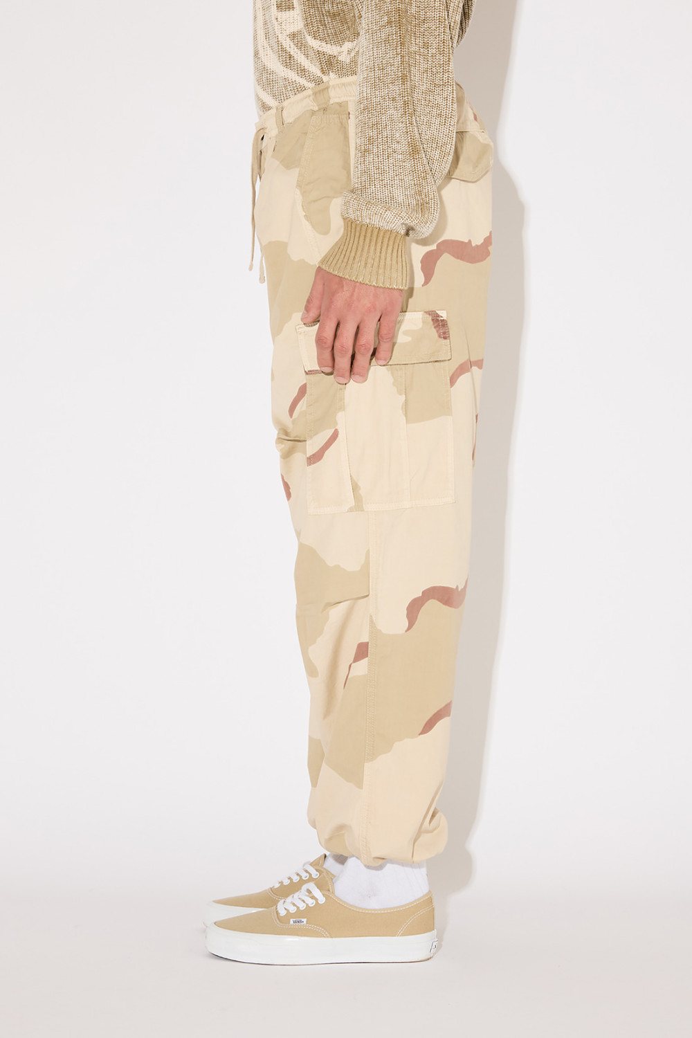 AMISH: PARA CARGO PANTS WITH CAMOUFLAGE PRINT