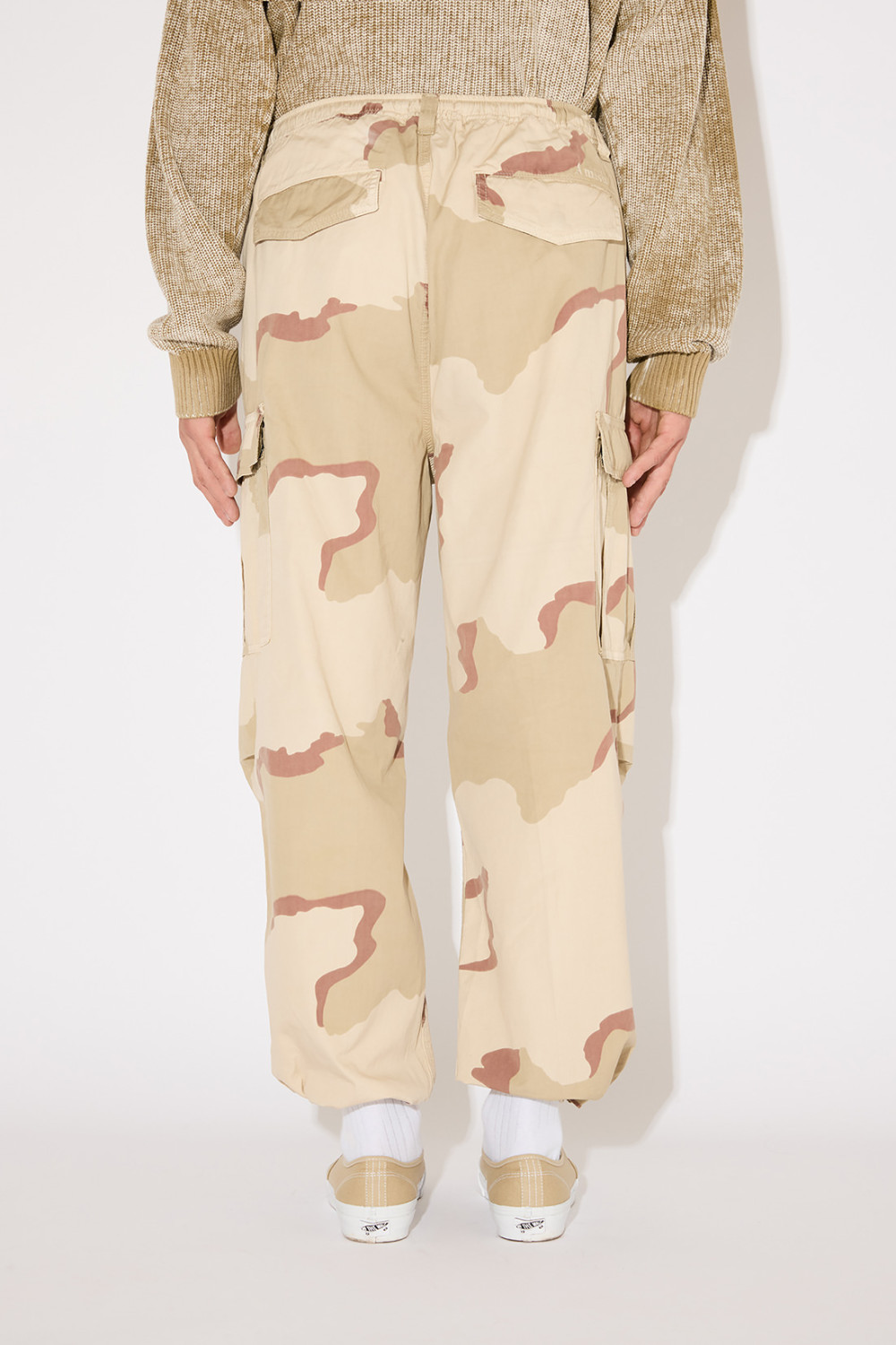 AMISH: PARA CARGO PANTS WITH CAMOUFLAGE PRINT
